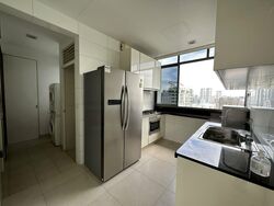 Latitude (D10), Condominium #450554371